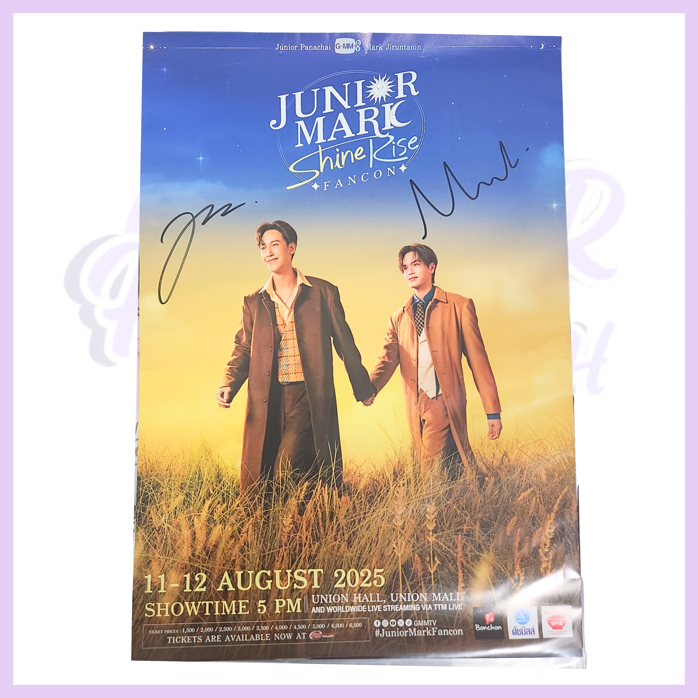 JUNIORMARK SHINERISE FAN CON HAND SIGNED POSTER